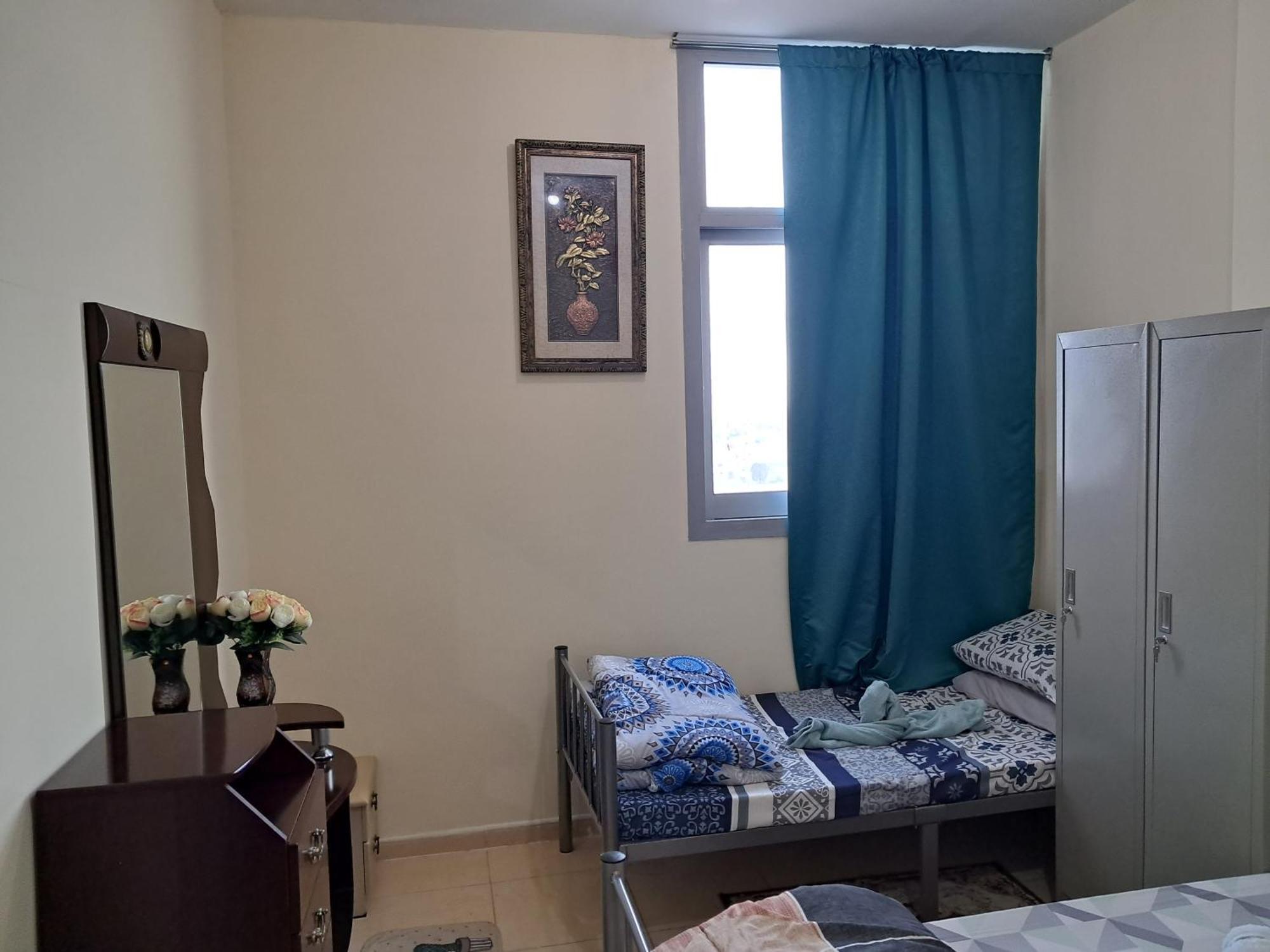 Top House Hostel أبو ظبي المظهر الخارجي الصورة